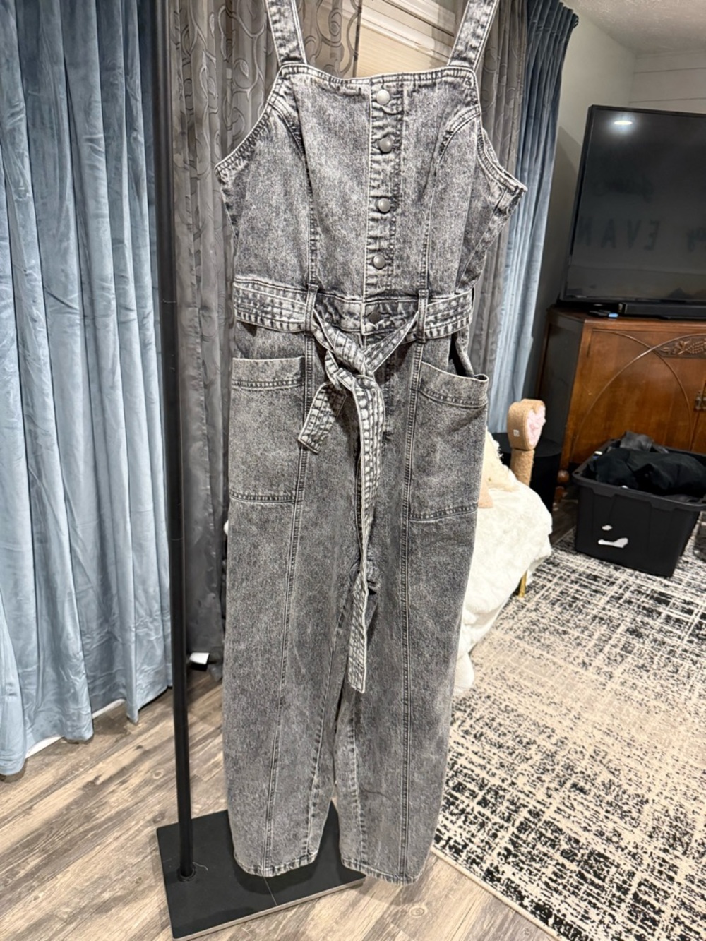 Universal Thread Women's Acid-Wash Gray Denim Overalls with Tie Waist
